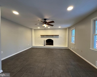 11560 Holly Briar Lane - Photo Thumbnail 8