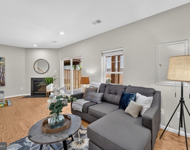 12203 Tenbury Terrace - Photo Thumbnail 82