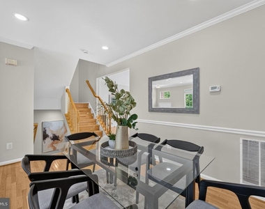 12203 Tenbury Terrace - Photo Thumbnail 18