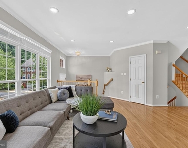 12203 Tenbury Terrace - Photo Thumbnail 12