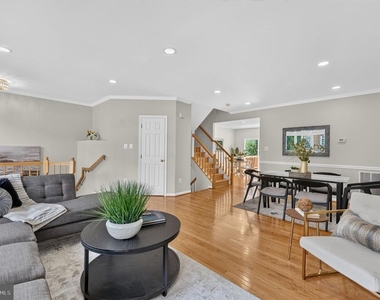 12203 Tenbury Terrace - Photo Thumbnail 13