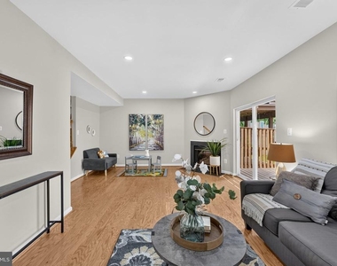 12203 Tenbury Terrace - Photo Thumbnail 81