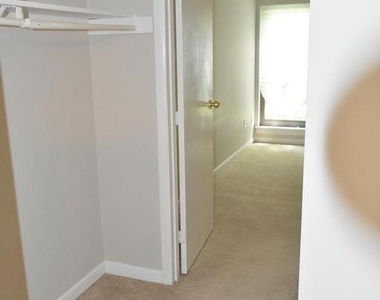 5765 Rexford Court - Photo Thumbnail 10