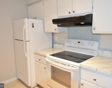 5765 Rexford Court - Photo Thumbnail 1
