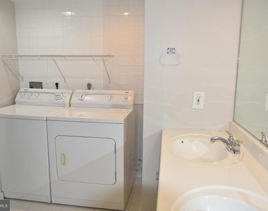5765 Rexford Court - Photo Thumbnail 9