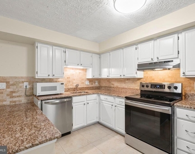 7973 Tyson Oaks Circle - Photo Thumbnail 20