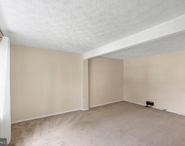 7973 Tyson Oaks Circle - Photo Thumbnail 12