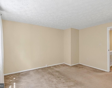 7973 Tyson Oaks Circle - Photo Thumbnail 30