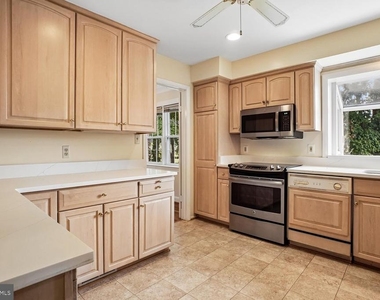 8352 Orange Court - Photo Thumbnail 6