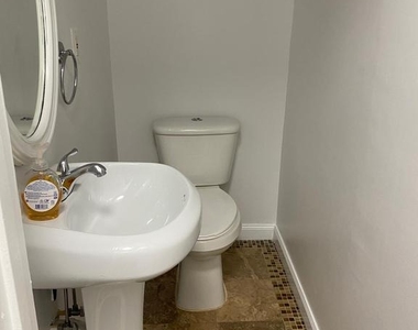 8049 Saint Annes Court - Photo Thumbnail 5