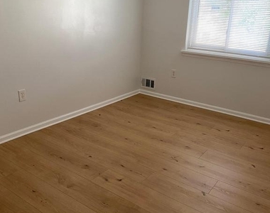 8049 Saint Annes Court - Photo Thumbnail 8