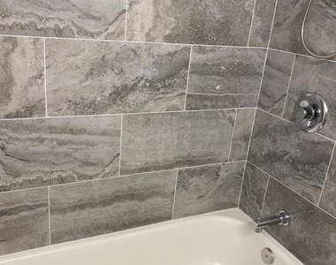 8049 Saint Annes Court - Photo Thumbnail 10