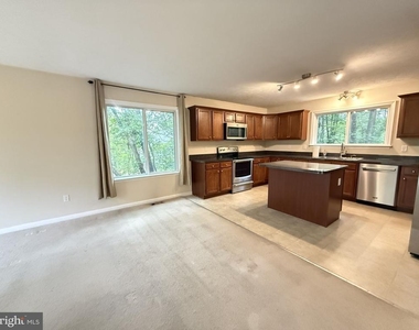 1234 Lakeview Drive - Photo Thumbnail 13