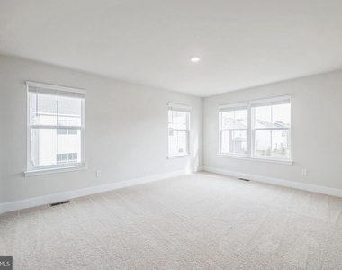 121 Nootka Way - Photo Thumbnail 2