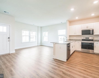 121 Nootka Way - Photo Thumbnail 5