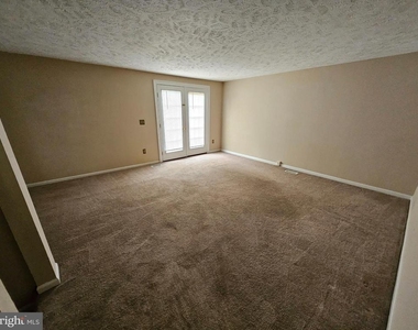 104 Township Court - Photo Thumbnail 24