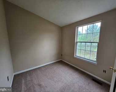 104 Township Court - Photo Thumbnail 19