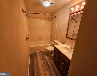 104 Township Court - Photo Thumbnail 21