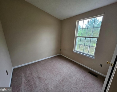 104 Township Court - Photo Thumbnail 20