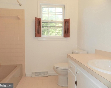 108 Wilderness Lane - Photo Thumbnail 13