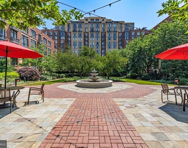 520 John Carlyle Street - Photo Thumbnail 17