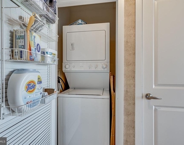 520 John Carlyle Street - Photo Thumbnail 15