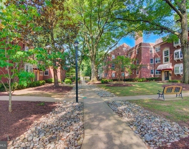 2100 N Scott Street - Photo Thumbnail 7