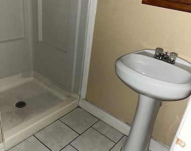 5634 Walnut Street - Photo Thumbnail 9