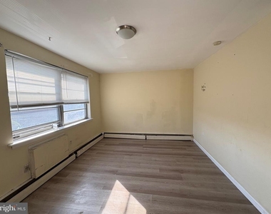 4119 Longshore Avenue - Photo Thumbnail 1