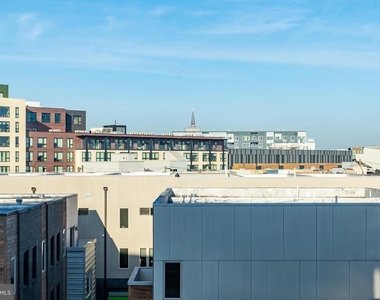 1131 N Front Street - Photo Thumbnail 35