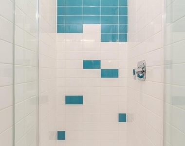 1131 N Front Street - Photo Thumbnail 32