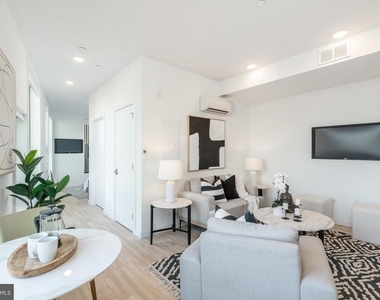 1131 N Front Street - Photo Thumbnail 9