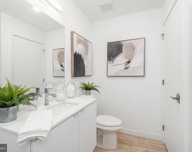 1131 N Front Street - Photo Thumbnail 29