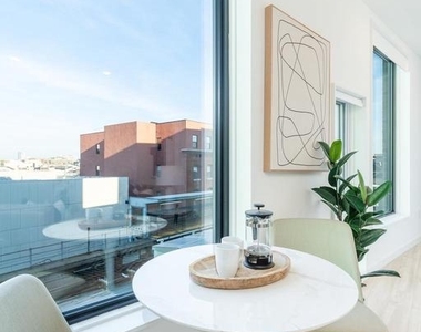 1131 N Front Street - Photo Thumbnail 10