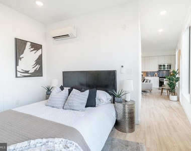 1131 N Front Street - Photo Thumbnail 24