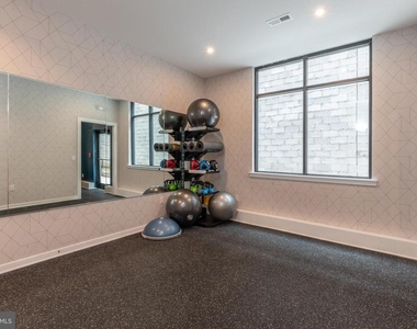 3120 W Jefferson Street - Photo Thumbnail 27