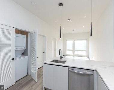 3120 W Jefferson Street - Photo Thumbnail 10