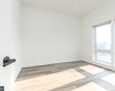 3120 W Jefferson Street - Photo Thumbnail 18