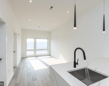3120 W Jefferson Street - Photo Thumbnail 9