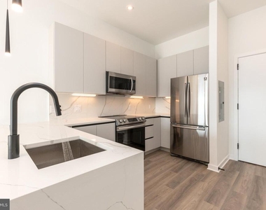 3120 W Jefferson Street - Photo Thumbnail 4