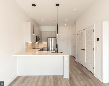 3120 W Jefferson Street - Photo Thumbnail 6