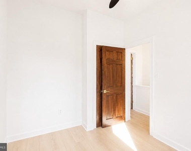 1519 N Dover Street - Photo Thumbnail 13