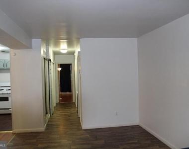9462 Fairgreen,2nd Fl Lane - Photo Thumbnail 3