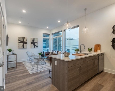 5545 Pulaski Avenue - Photo Thumbnail 13