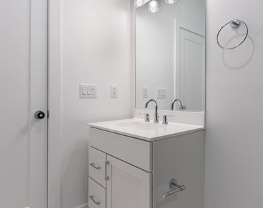 710 N 16th Street - Photo Thumbnail 20