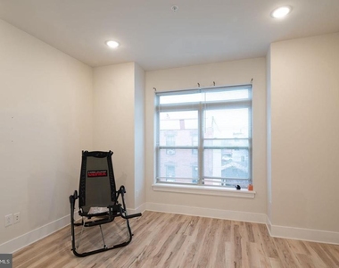 2531 N Mascher Street - Photo Thumbnail 13