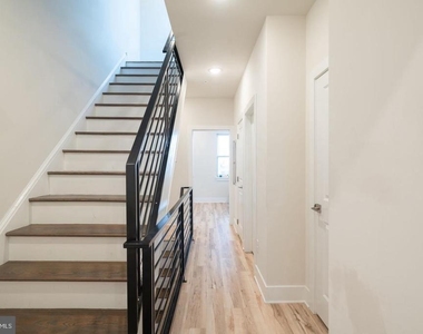 2531 N Mascher Street - Photo Thumbnail 11