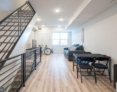 2531 N Mascher Street - Photo Thumbnail 4