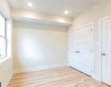 2531 N Mascher Street - Photo Thumbnail 18
