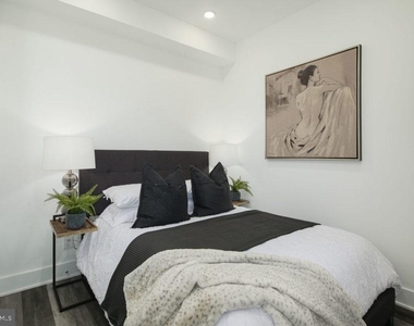 1245 Ridge Avenue - Photo Thumbnail 7
